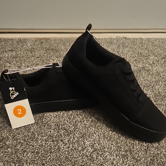Art Class Men's Classic Black Sneakers - Picture 1 of 1